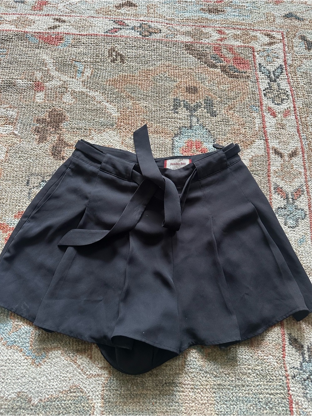 Aritzia Sunday best Black Pleated Skort with Waist Tie